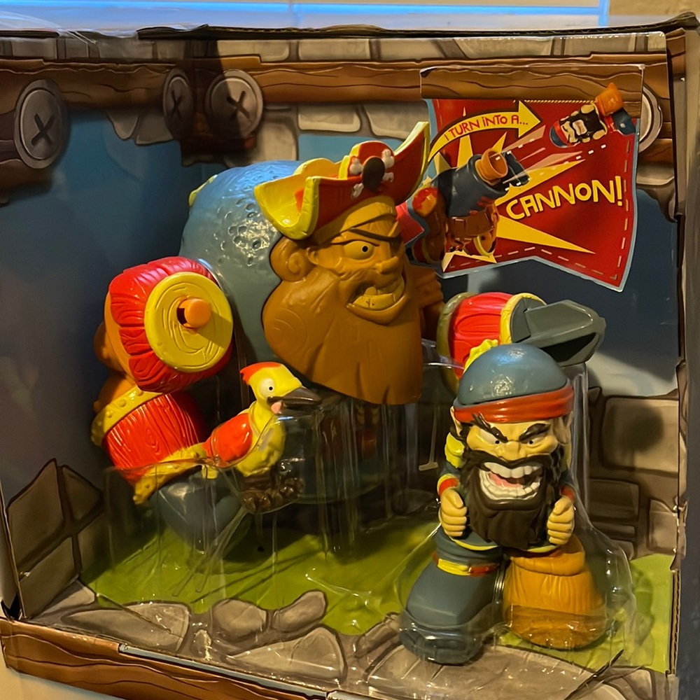 Kingdom Builders. Brand new. Very trendy birthday gift
